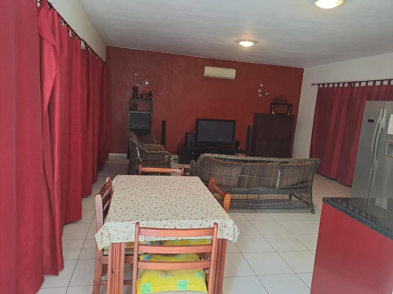 Appartement Pousada Carona à Namibe Extérieur photo